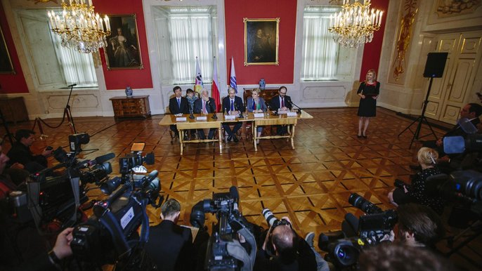 Podsumowanie wizyty odbyło się na Zamku Królewskim w Warszawie - fot. Radosław Jóźwiak / UMŁ