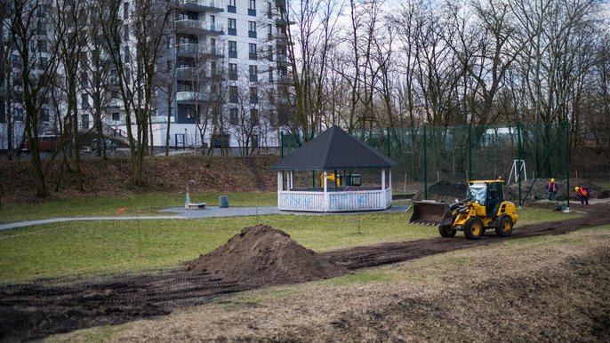 W parku nad Sokołówką powstają nowe atrakcje - fot. Witold Ancerowicz / UMŁ