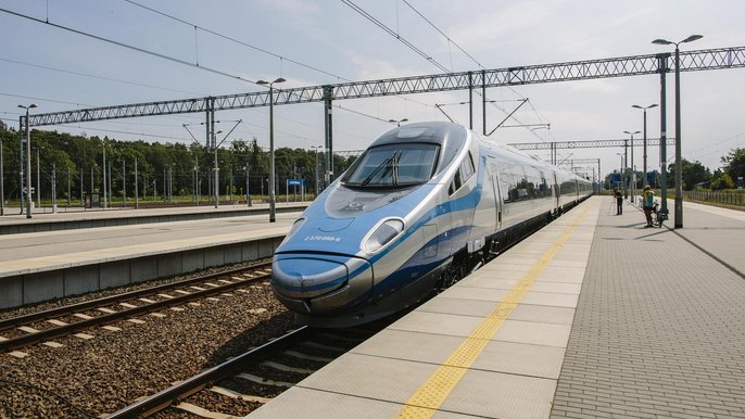 Pendolino na stacji Łódź Widzew - fot. Radosław Jóźwiak / UMŁ