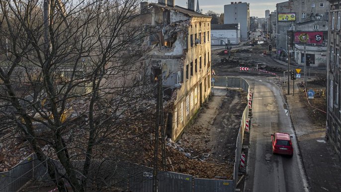 Wyburzanie kamienicy przy ul. Franciszkańskiej 39 - fot. Stefan Brajter