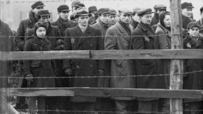 Żydzi za drutami getta (1941) - Bundesarchiv, Bild 101I-133-0703-19 / Zermin / CC-BY-SA 3.0