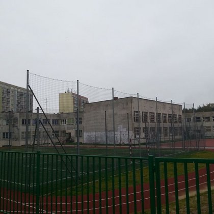 Szkoła Podstawowa nr 33 (PM 206) przy ul. Lermontowa 7 w Łodzi przed termomodernizacją 