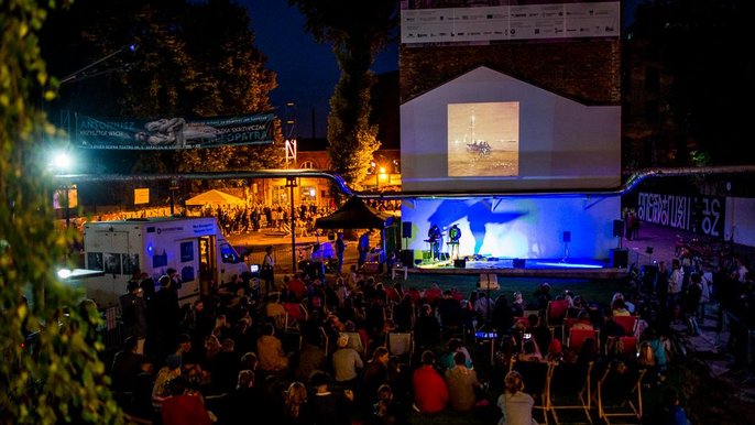 Zdjęcie promujące wydarzenie: Noc fotografii na Piotrkowskiej - mat. pras. FotoFestival