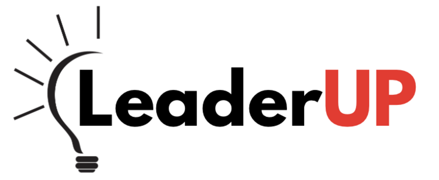 Na plakacie widzimy napis w kolorach czarnym i czerwonym na białym tle. Znak graficzny przed napisem: połowa żarówki, napis: LeaderUP 