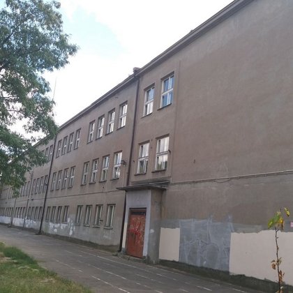 Szkoła Podstawowa nr 139 przy ul. Giewont 28 w Łodzi przed termomodernizacją 