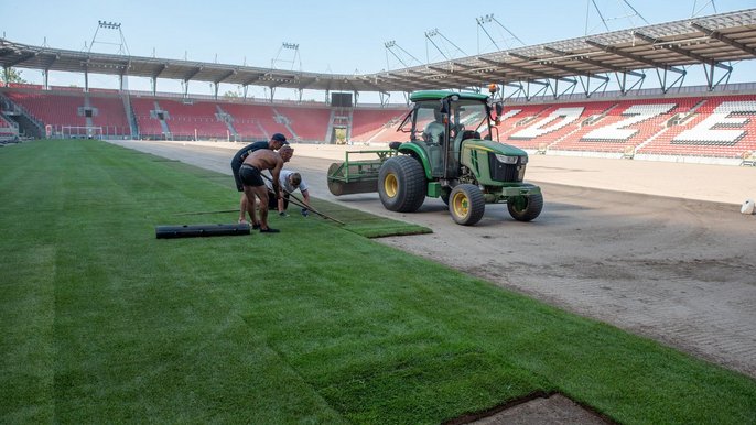 Stadion Widzewa Łódź z nową murawą - fot. Paweł Łacheta