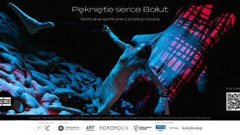  -  Zdjęcie ze spektaklu "Ostatni sen Eugenii". Na zdjęciu kobieta ubrana w cielsity materiał.