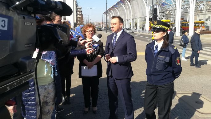 Wiceprezydent Trela namawia, aby zgłaszać miejsca, które tez należy uporządkować - fot. Monika Pawlak / UMŁ