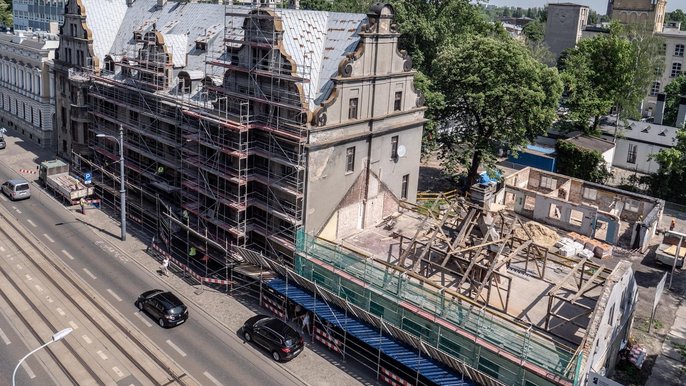 Całość prac ma się zakończyć w 2019 roku, a odnowiony obiekt będzie pełnił wielorakie funkcje użytkowe i kulturalne - fot. Stefan Brajter / UMŁ