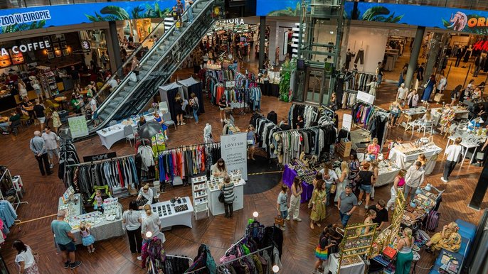  - Shop Local w Manufakturze