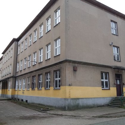 Szkoła Podstawowa nr 37 przy ul. Szpitalnej 9/11 w Łodzi przed termomodernizacją 