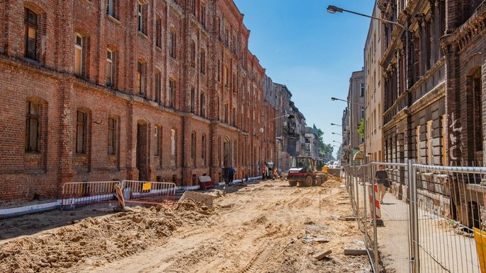 Prace na ul. Gdańskiej przebiegają bez większych zakłóceń, kończą się roboty ziemne i wymiana infrastruktury podziemnej, - fot.: Radosław Żydowicz