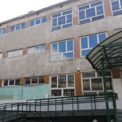 XXXIII Liceum Ogólnokształcące i Szkoła Podstawowa nr 6 ul. Kusocińskiego 116 w Łodzi przed termomodernizacją 