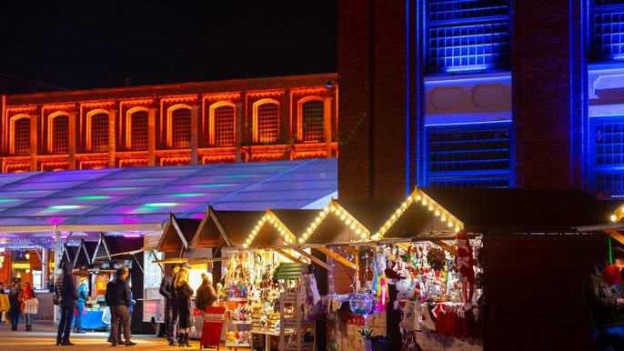 Zdjęcie promujące wydarzenie: Jarmark świąteczny | żywe choinki w Manufakturze - fot. mat. Manufaktura