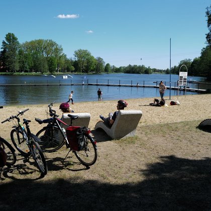 Парк ім 1 Maja, відомий як Ставки Стефанського, є рекреаційним об'єктом, розташованим на території Rudy Pabianickiej , фото Jastrzębski