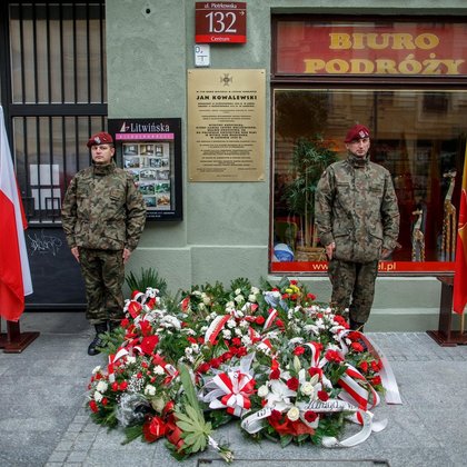 Tablica upamietniająca ppłk. J. Kowalewskiego