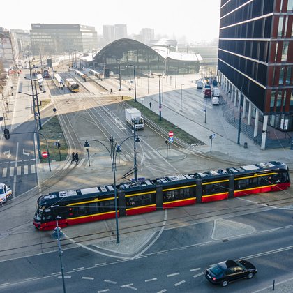 Niskoemisyjny transport - nowe tramwaje i autobusy 