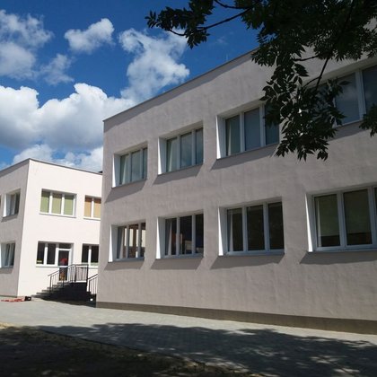 Szkoła Podstawowa nr 33 (PM 206) przy ul. Lermontowa 7 w Łodzi po termomodernizacji 