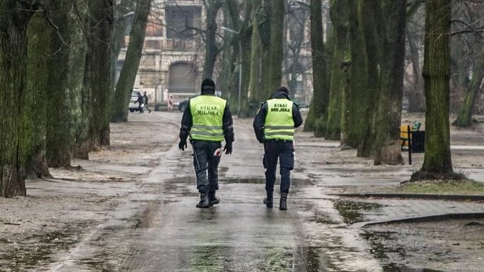 Straż Miejska pracuje w święta normalnie i będzie reagować na zgłoszenia od mieszkańców, zwracając szczególną uwagę na zachowania, które mogą mogą mieć charakter chuligański - fot. z arch. UMŁ