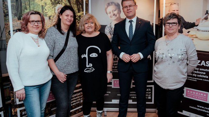 Rodzina jest dla dzieci - nowa odsłona kampanii społecznej, promującej pieczę zastępczą - fot. Radosław Żydowicz / UMŁ