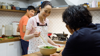 Kadr z filmu: Ramen. Smak wspomnień. Ramen Teh. -  mat. pras. Transatlantyk