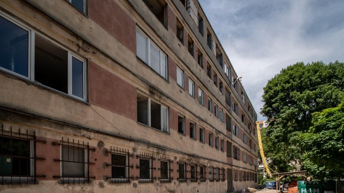 Przy ul. Łęczyckiej trwa budowa nowych mieszkań komunalnych - fot. Stefan Brajter / UMŁ