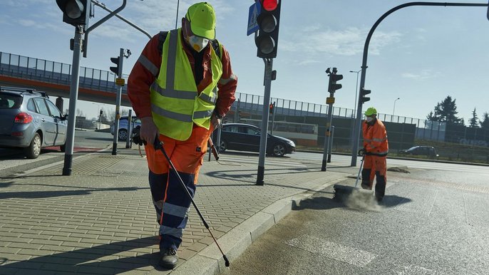 Pozimowe porządki w Łodzi objęły łącznie 2 mln metrów kw. powierzchni oraz 550 dróg publicznych i 260 dróg wewnętrznych. - Radosław Jóźwiak / UMŁ