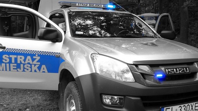 Strażnicy uratowali życie mężczyźnie 