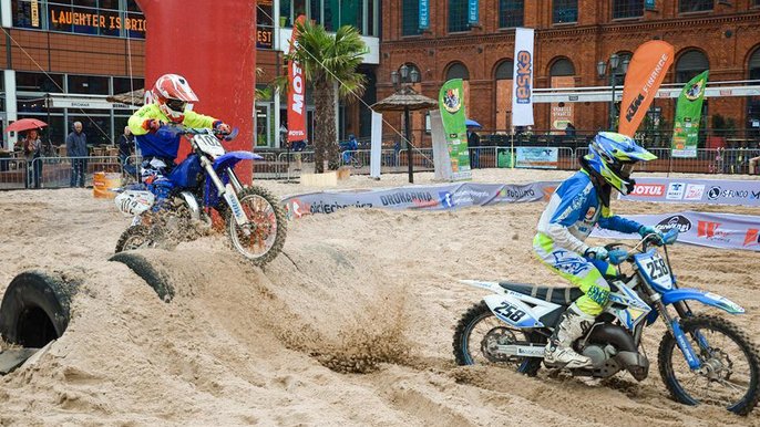Zdjęcie promujące wydarzenie: Super Enduro - Na motocyklu po plaży | zawody w Manufakturze - fot. mat. Manufaktura