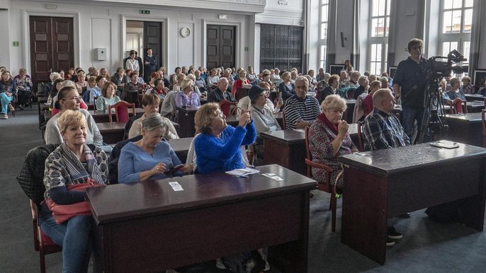 Akcja "Podziel się książką", czyli bezpłatne książki dla łódzkich seniorów - fot. Stefan Brajter / UMŁ