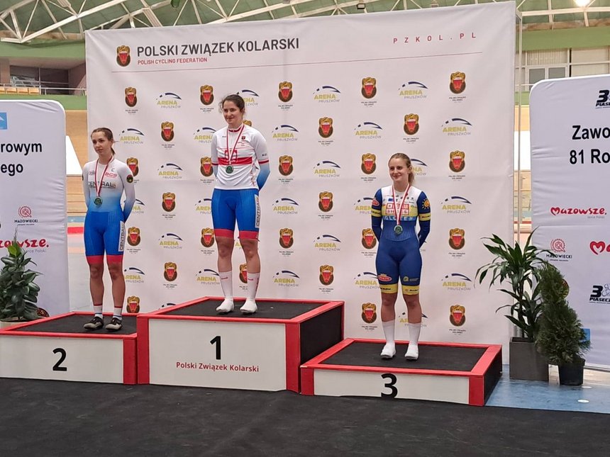 Weronika Skrzyńska i Katarzyna Bułeczka na podium