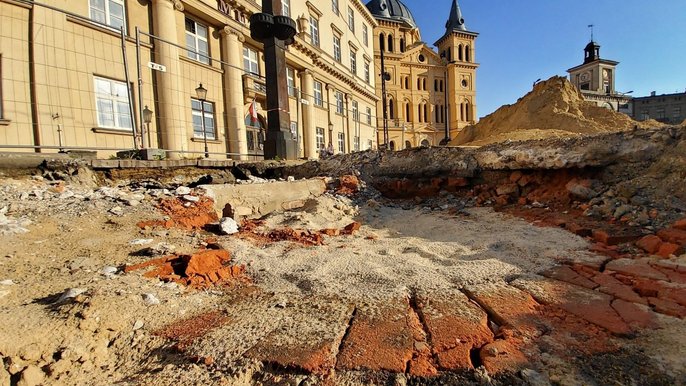 Studnia na pl. Wolności - fot. ŁÓDŹ.PL