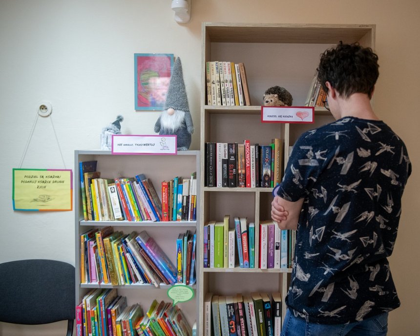 Ksiązkodzielnia przy ul. Kutrzeby 16.