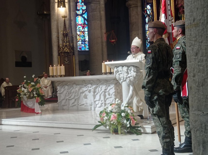 Mszę celebruje kardynał Grzegorz Ryś. 