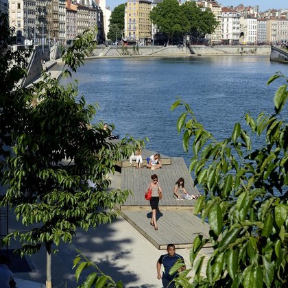 Lyon, nad rzeką Sane 