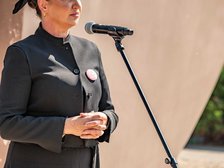 Przemawia Agnieszka Wieteska, wiceprzewodnicząca Rady Miejskiej w Łodzi. Fot. P. Wacławiak, UMŁ. 