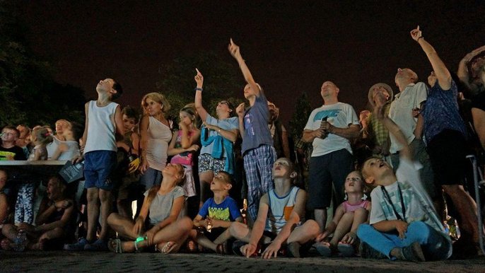 Oglądanie Perseidów w parku Źródliska 