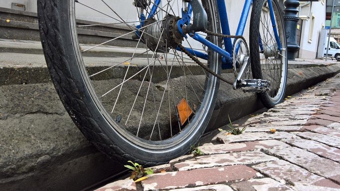 W czwartek, 19 lipca, rozpoczyna się przebudowa ul. Skorupki. Obniżone zostaną m.in. bardzo wysokie i nieestetyczne krawężniki - fot. Wojciech Markiewicz / UMŁ