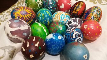 Zdjęcie promujące wydarzenie: "Malowanie wydmuszek inaczej" | warsztat artystyczny na Piotrkowskiej 85 -  fot. AM/ mat. Natura