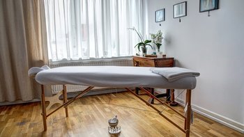 Grafika promująca wydarzenie: Pokaz świadomej pracy z ciałem Ma-uri Bodywork w Stowarzyszeniu Kamienica 56 -  fot. mat. Tala - gabinet świadomej pracy z ciałem Ma-uri‎