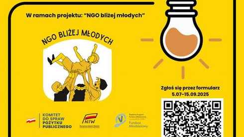 Na obrazku widoczny jest plakat promujący konkurs "Be transparent" dla organizacji pozarządowych, organizowany w ramach projektu "NGO bliżej młodych". Kolorystyka plakatu jest żółto-czarna, co przyciąga uwagę i nadaje mu nowoczesny wygląd. 