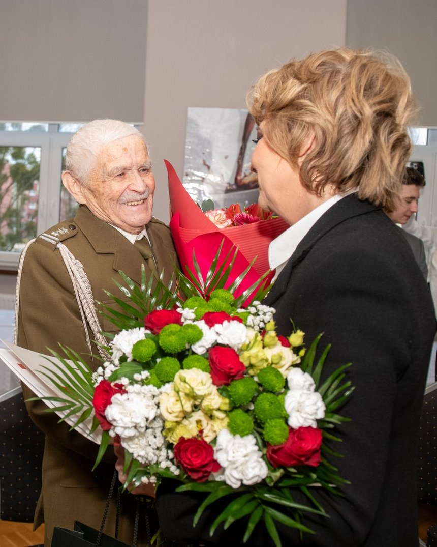 Życzenia składa prezydent Łodzi Hanna Zdanowska. Fot. P. Łacheta, UMŁ. 