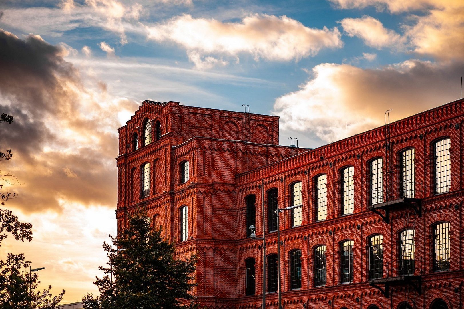 Мануфактура, мат. преси