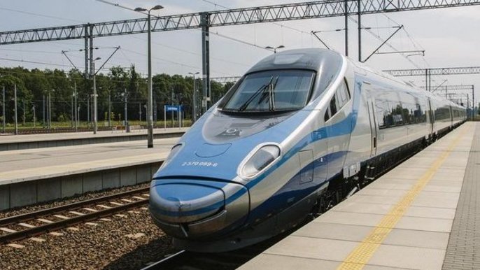 Łódzka firma wygrała przetarg na obsługę bezprzewodowego Internetu w pociągach Pendolino - fot. Radosław Jóźwiak / UMŁ