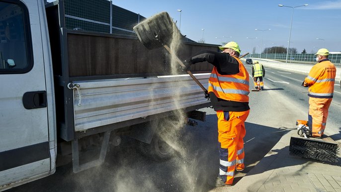 Sprzątanie Łodzi po zimie - fot. ŁÓDŹ.PL