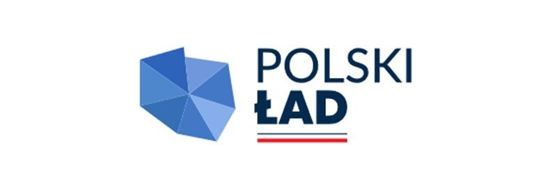  , logotyp programu. Po lewej stronie zgeometryzowany kontur Polski, po prawej napis Polski Ład podkreślony linią w barwach flagi biało-czerwonej