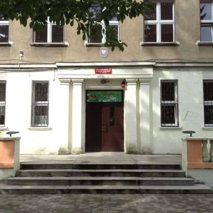 Szkoła Podstawowa nr 65 przy ul. Pojezierskiej 10 w Łodzi przed termomodernizacją 