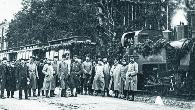 Otwarcie trasy tramwajowej z Rudy Pabianickiej do Tuszyna w 1916 roku. - fot. zbiory MKM MPK-Łódź