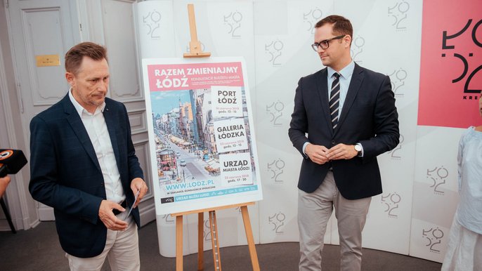 Grzegorz Justyński, dyrektor Biura ds. Partycypacji Społecznej UMŁ oraz Paweł Bliźniuk, wiceprzewodniczący Rady Miejskiej w Łodzi - fot. Radosław Żydowicz