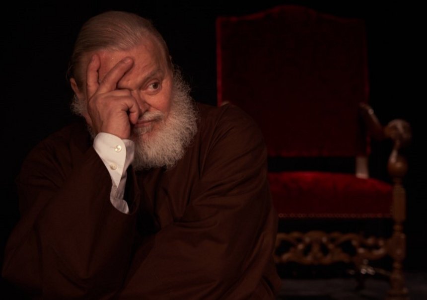 "Rozmowy z diabłem. Wielkie kazanie księdza Bernarda" - monodram Mariusza Saniternika w Teatrze Logos